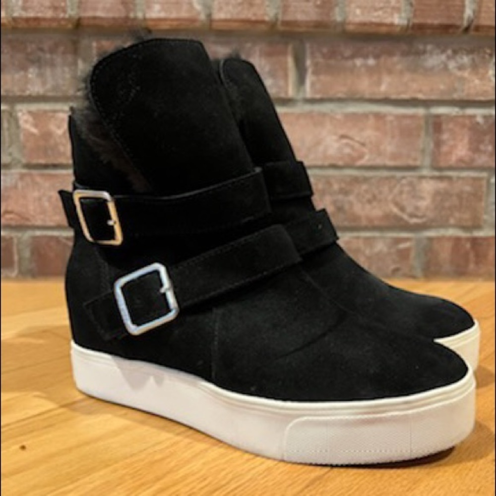 J/Slides Wells Hidden Wedge Bootie